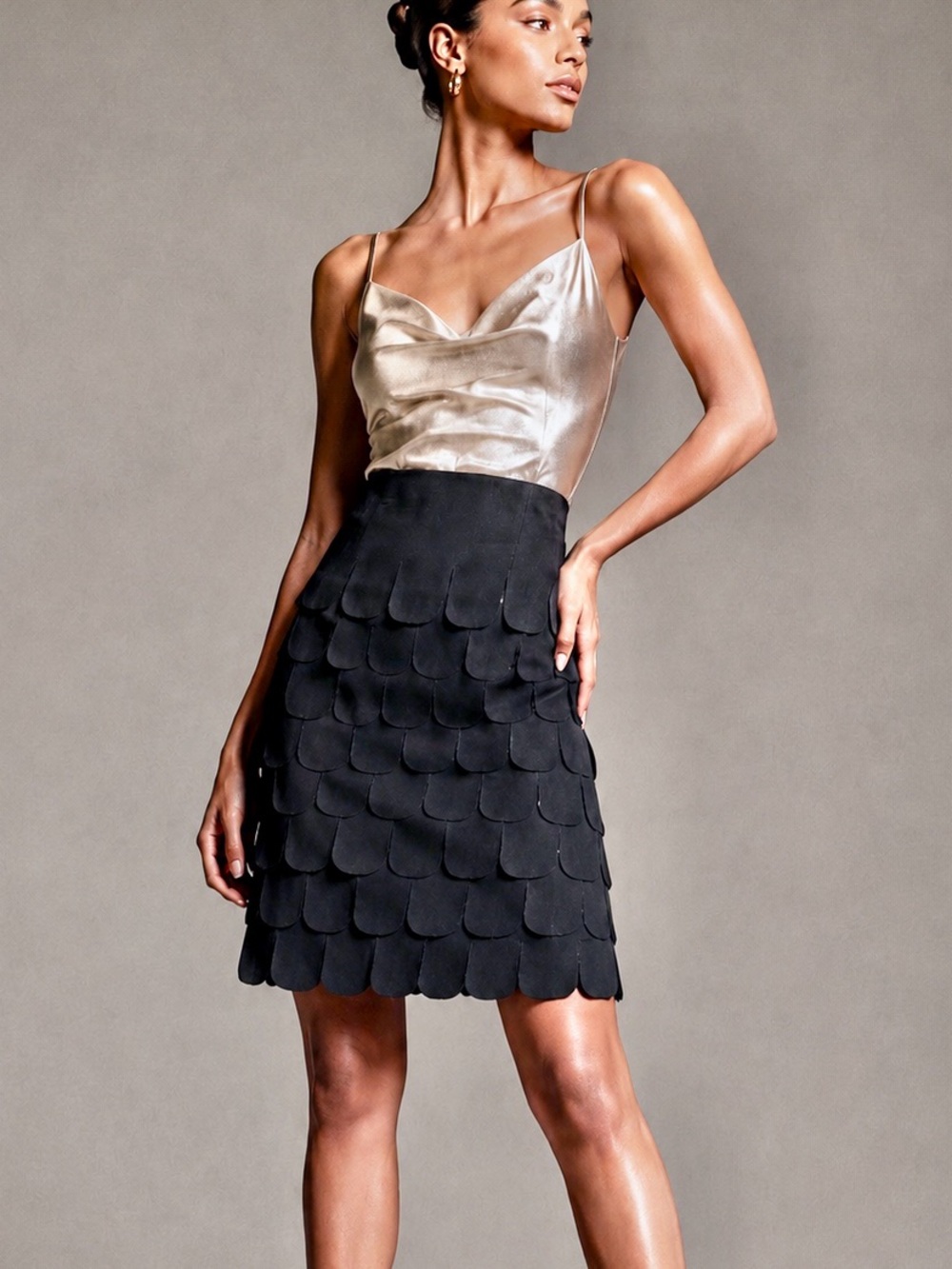 JS Collections sz 14 scalloped black skirt elastic waist slip on lined